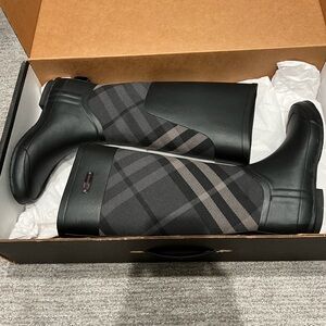 Burberry rain boots sz38
